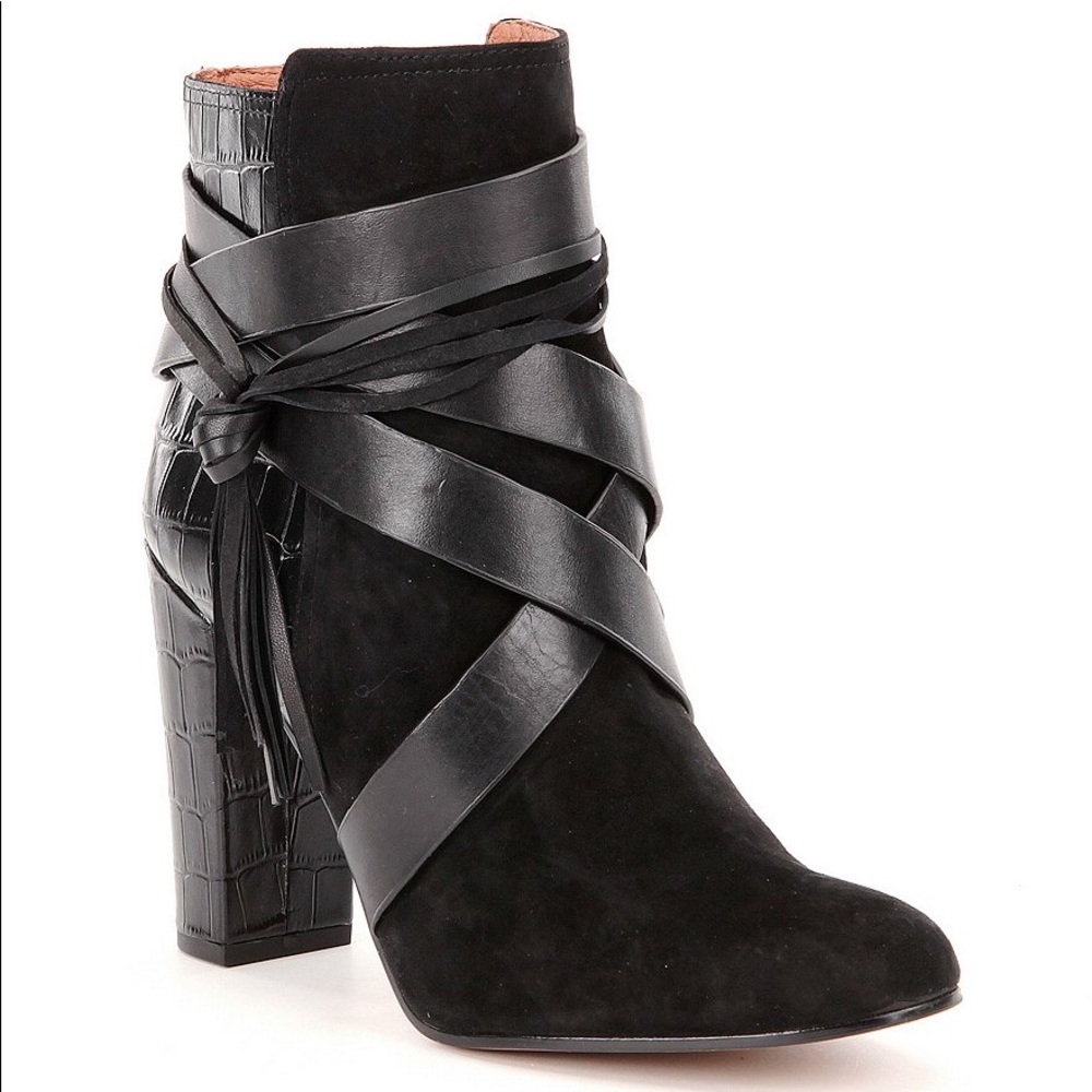 Gianni Bini Black Carmilla Tassle Boots 7.5 EUC
